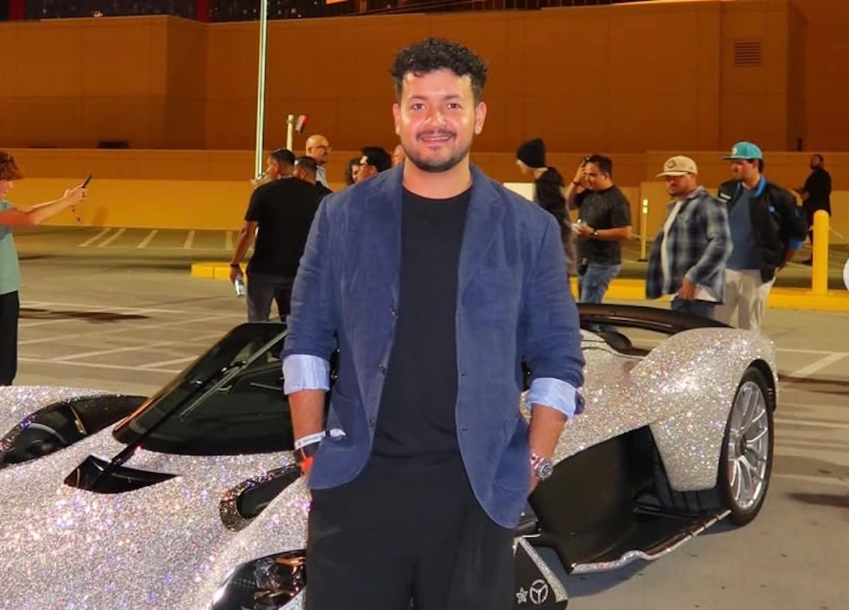 Anunay Sood filming a travel video in Las Vegas – travel influencer on location.